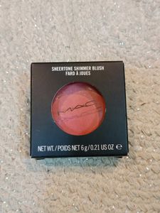 MAC Sheertone Shimmer Blush In Shade- Peachykeen😍
