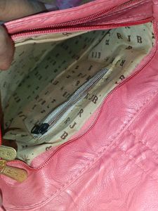 Pink 💕Sling Bag
