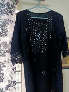 Women's Black Mirror Design Kurti & Red Legging