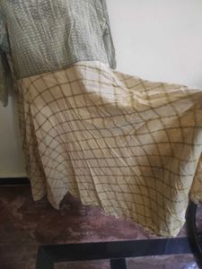 xxl Elegant green &amp; Beige Full Flared Anarkali