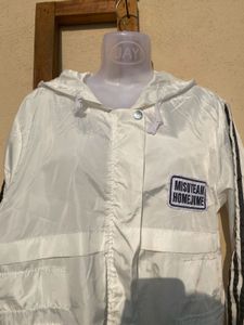 Xiaomantou White Hooded Jacket
