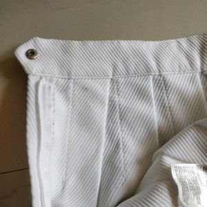 H&amp;M Pleated Skirt 🎾
