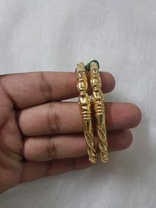 CITY GOLD BANGLES