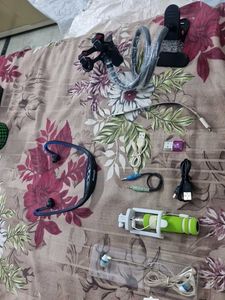 Mixed Electronic Accessories Lot