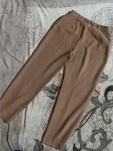 brown pant