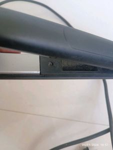 PHILIPS HAIR STRAIGHTENER