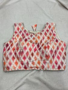 Patterned Sleeveless Blouse