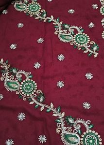 Women&#39;s Maroon &amp; Gold Embroidered Saree