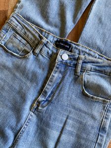 Light Wash Flared Jeans