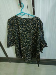 Elegant Black &amp; Gold Kurti