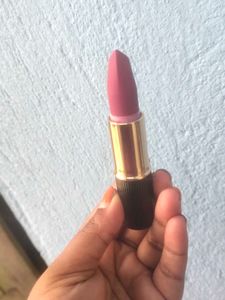 Oriflame GG Iconic Matte Lipstick SPF 15