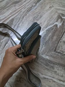 Mobile sling bagPouch
