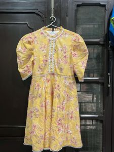 Summery Dress Perfect For Brunches, Beach & Summer