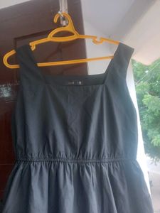 Black Sleeveless Dress