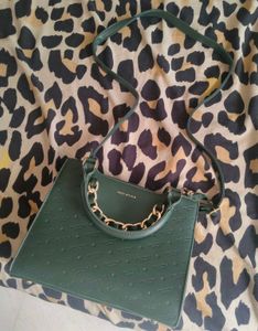 Chic Green Handbag