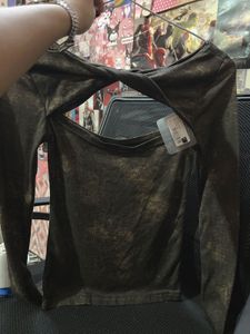 Twist Long Sleeve Top