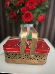 🆕 metal Box with lid and handle 🆕