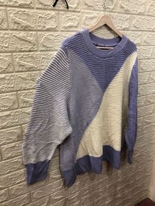 Stylish Lavender &amp; White Sweater🎗️🌷