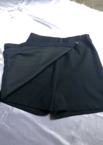 Skort