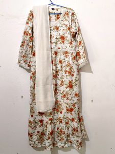 New White Floral Print Kurti And Dupatta 👗🍊