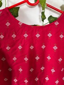 Red Kurthi