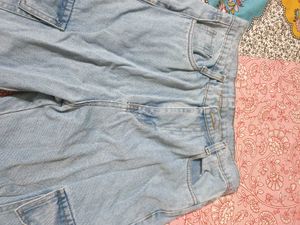 Stylish Light Wash Cargo Jeans