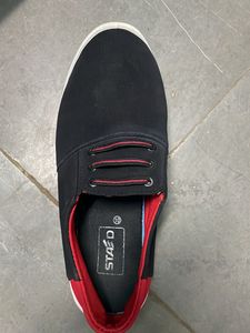 STRIKER company loafers. Only Used One Time And It’s Really In Very Good Condition. It Was Bought Before 3 Months But Not At Used For More Than 3 Times.