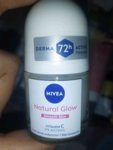 NIVEA Natural Glow Deodorant