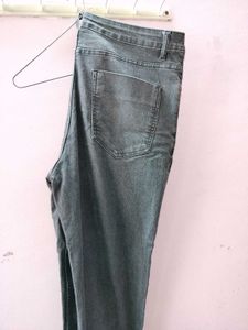 Women Straight Fit High Rise Grey Jeans