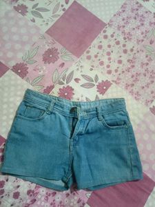 stretchable Denim Shorts