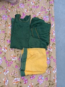 Full Set Of Salwar Kameez And Duppta