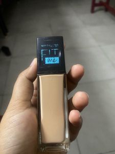 Maybelline New York Fit Me Matte + Poreless Liquid