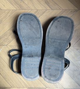 Zudio sandals For women