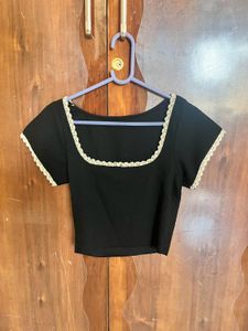 Black Crop Top (Savana)