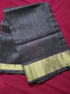 Beautiful Plain Saree With Border