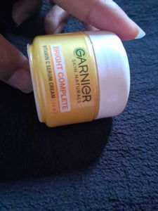 Garnier Bright Complete Cream
