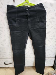 Black Skinny Jeans
