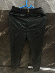 Urbanic Black Lether Pant
