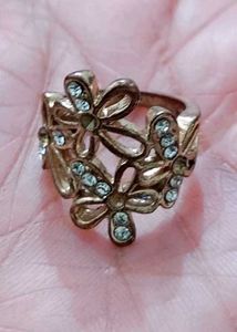 Vintage Floral Rhinestone Pin