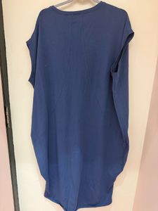 Loose fit T- shirt type dress - Size S with the be