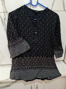 Patterned Black Top