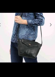 Chic Black Crossbody Bag