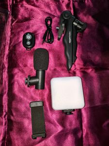 Amazon Basics Vlogging Kit - New