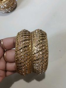Elegant Gold-Tone Bangle Set