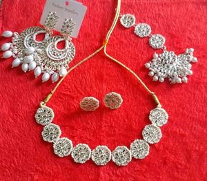 Elegant Silver Kundan Jewelry Set