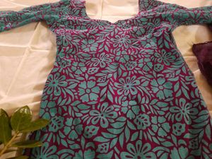 Kurthi Set With Patiala Pant