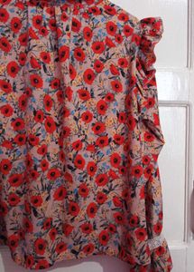 Women Floral Tops And Tunics