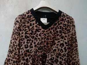 New With Tag Cute Leopard Print Korean Top