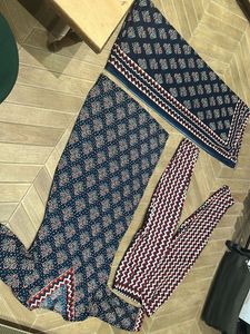 Navy blue &amp; red printed Kurta with Trousers &amp; dupa