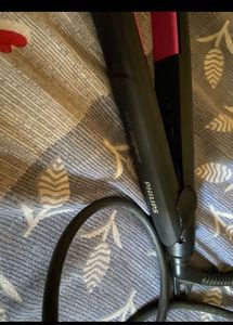 Philips Selfie Straightener - Achieve Salon-Smooth